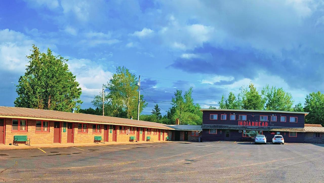 Indianhead Ironwood Hotel Exterior foto